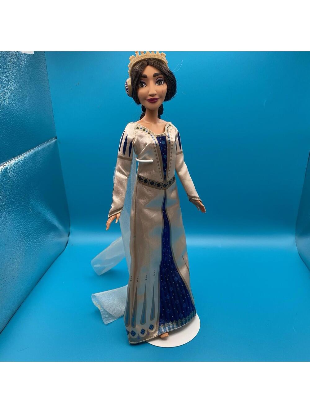 Disney Wish Queen Amaya of Rosa Doll Posable B2
